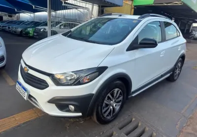 Chevrolet onix activ  1.4 flex manual  2017/2018  completo  revisado pneus zero, novissimo