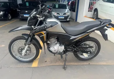 Honda nxr bros  160 2022/2023 novissima km baixo unico dono com acessorios 