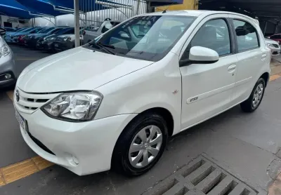 Toyota etios xs 1.3 flex manual 2014/2015  completo revisado novissimo lacradinho 