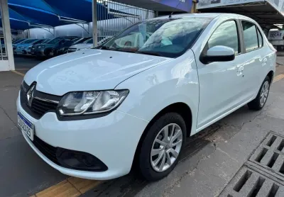 Renault logan  expression 1.0   flex  2017/2018   completo revisado lacrado revisado  pneus novos 