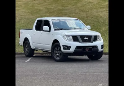 Nissan frontier s 4x4 2014