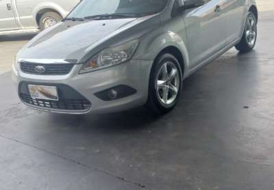  ️ focus  hatch   2012 ️ 1.6 flex   completíssimo   rodas de liga   manual  ️ único dono   pneus ok 