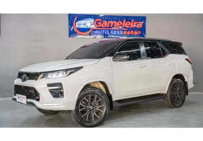 Toyota Hilux sw4 2023 2.8 d-4d turbo diesel gr-s 7l 4x4 automático