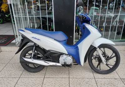 Honda biz 125i 2022, revisada, aceito troca, cartão e financiamento