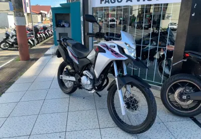 Honda XRE 300 Abs 2021, revisada, aceito troca, cartão e financiamento