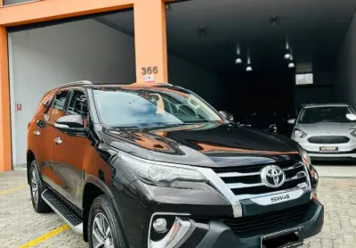  Toyota Hilux SW4 SRX 2.8 4x4 Diesel Automática 2017