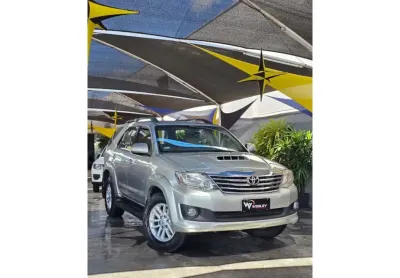 Toyota hilux sw4 2013 3.0 srv 4x4 7 lugares 16v turbo intercooler diesel 4p automático