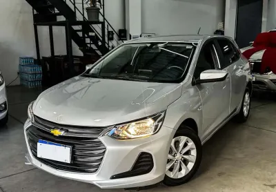 Chevrolet onix hatch lt 1.0 12v flex 5p mec.  - prata - 2020/2021