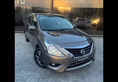 Nissan versa unique 1.6 16v flexstart 4p aut.  - cinza - 2017/2018