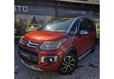Citroën AirCross Exclusive 1.6 Flex 16V 5p Mec.  - Vermelha - 2011/2012