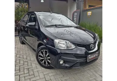 Toyota Etios PLATINUM Sed. 1.5 Flex 16V 4p  - Preta - 2017/2018