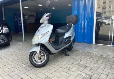 Suzuki an125 2008