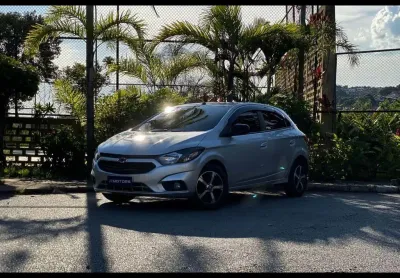 Chevrolet onix joy black 2021
