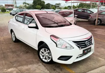 Nissan versa 16 sv 2018