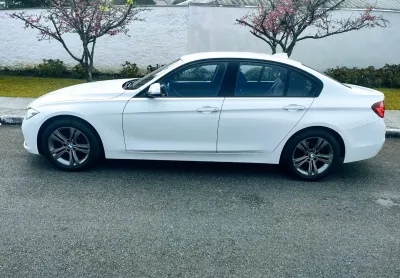 Bmw 320i essa é super novinha 