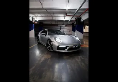 Porsche 911 carrera 2021