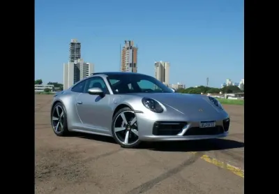 Porsche 911 carrera 2021