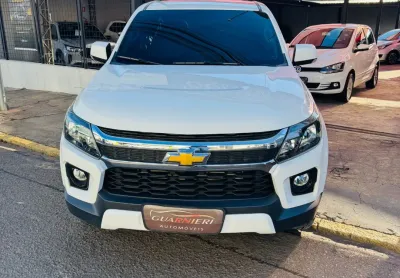 Super nova, com quilometragem baixa, um excelente veiculo para voce que procura um carro para viagem