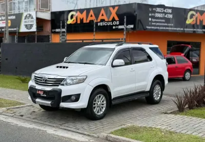 Toyota hiluxsw4 srv4x4 2013
