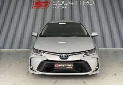 Corolla altis hybrido