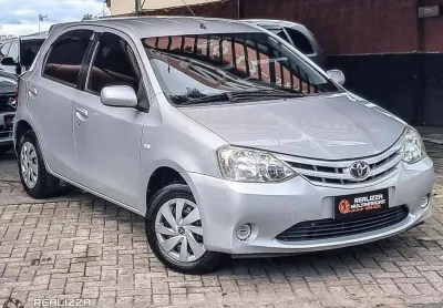 Toyota etios hb xs 1.3 2013