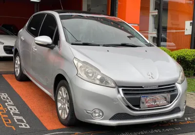 Peugeot 208 1.6 flex 2014.