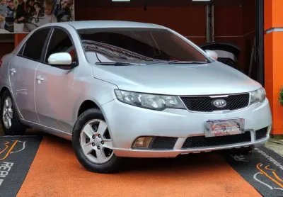 Kia cerato 1.6 manual 2011 – conforto e estilo