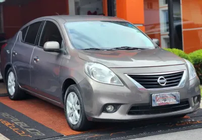 Nissan Versa 1.6 SL