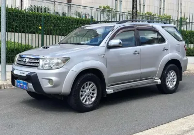 Toyota hilux srv cd 4x4 at 2011
