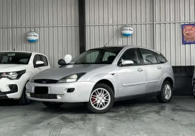 Ford focus hatch ghia 2.0 16v 4p 2003