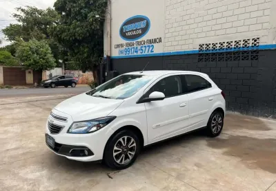 Chevrolet onix 2015 1.4 mpfi ltz 8v flex 4p automático
