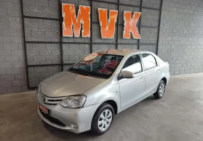 Toyota etios 1.5 sedan xs 15 aut flex 2017