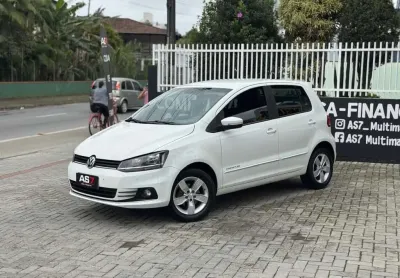 Volkswagen fox comfortline 1.6 flex 8v 5p  - branca - 2017/2018