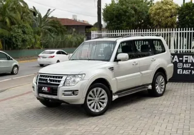 Mitsubishi Pajero Full 3.2 Diesel Aut. 4X4 7lugares com teto - Branca - 2015/2016