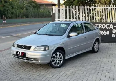 Chevrolet Astra Sunny 2.0 Gasolina 2 portas - Prata - 2002/2002