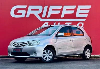 Toyota etios hb xs 2013
