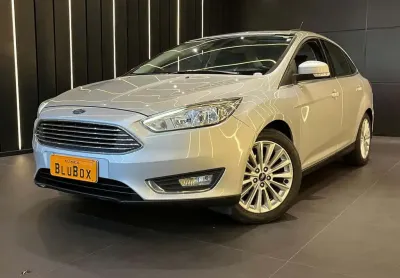Ford focus fastback titanium 2.0 flex aut.  - prata - 2017/2018
