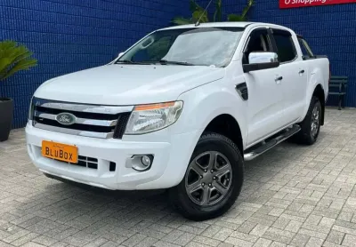 Ford Ranger XLT 2.5 16V 4x2 CD Flex - Branca - 2012/2013