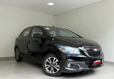 Chevrolet onix ltz hatch 1.4 flex manual. baixo km 