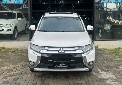 Mitsubishi outlander gt 3.0 v6 branca – 2016 - 7 lugares, ótimo para família 