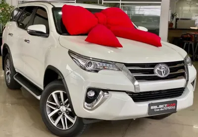 Toyota hilux sw4 2.8 srx 4x4 7 lugares 16v turbo intercooler diesel 4p automático 2017