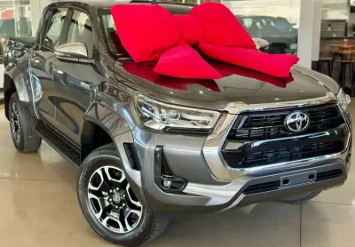 TOYOTA HILUX CD SRX PLUS 4x4 2.8 TDI DIE. AUT. 2025