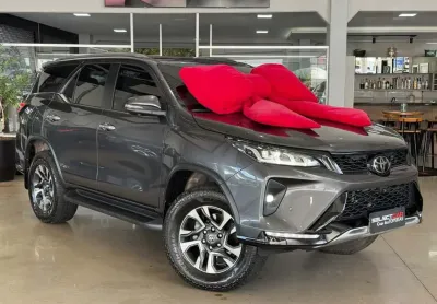 Toyota hilux sw4 2024