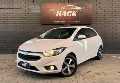 Chevrolet onix hatch ltz 1.4 8v flexpower 5p aut.  - branca - 2018/2019