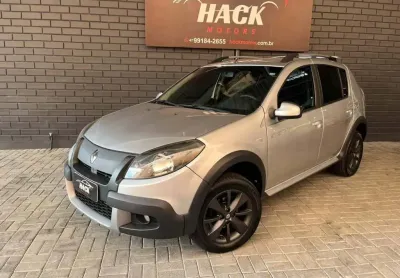 Renault Sandero STEPWAY Hi-Flex 1.6 16V 5p Aut.  - Prata - 2013/2013