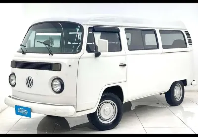 Kombi 2002 standart 1.6 8v 3p gasolina 9 lugares vidros elétricos