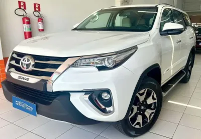 Hilux sw4 srx diamond 7 lugares 2020 completa automática 