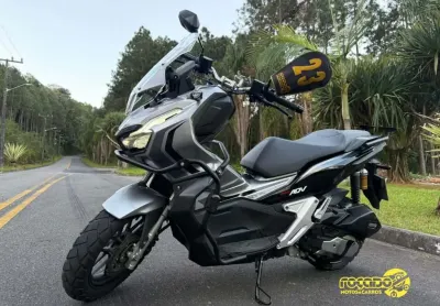 Honda adv 150 2023 com 10 mil km