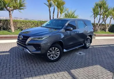 Toyota hilux sw4 2022 2.8 d-4d turbo diesel srx 7l 4x4 automático