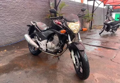 Honda cb 300r 2011